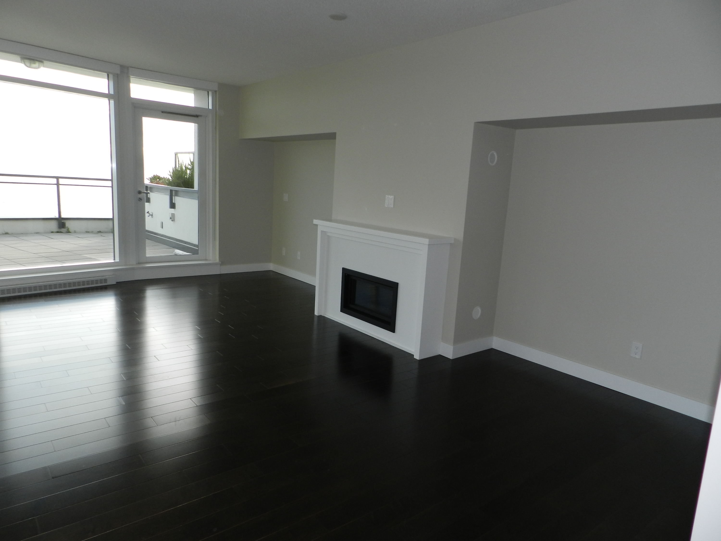 401-5665 Teredo St - 1